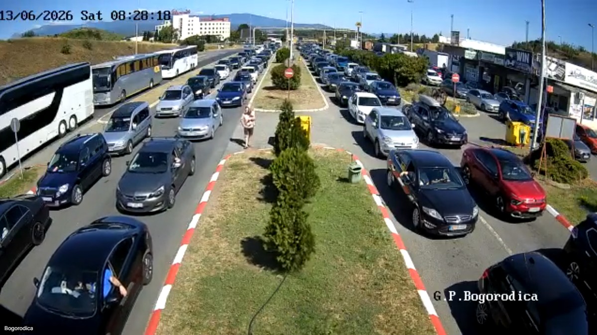 Gužva na graničnom prelazu Bogorodica