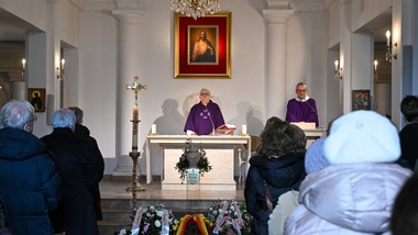 skandal na pogrzebie bożeny dykiel. ksiądz przerwał kazanie