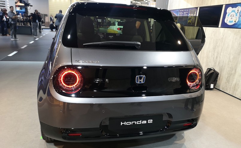 Honda e