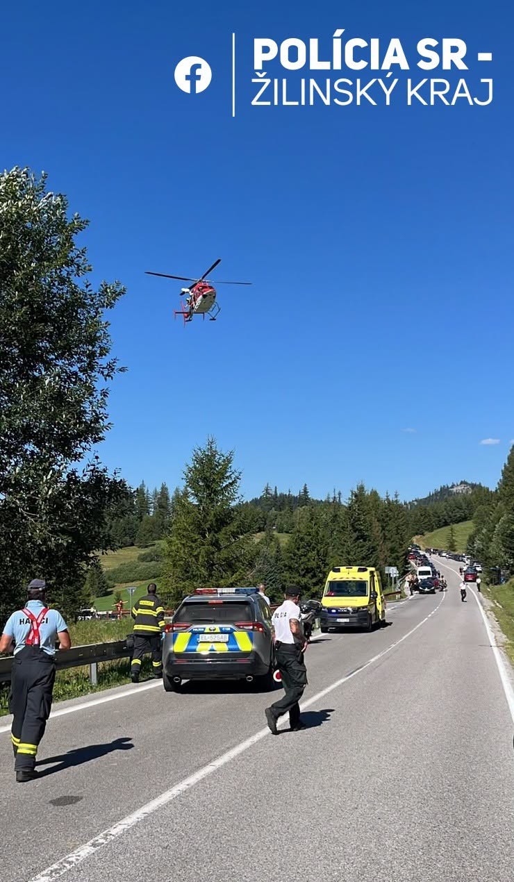 Zrážku s osobným autom pri obci Huty neprežil vodič motocykla.