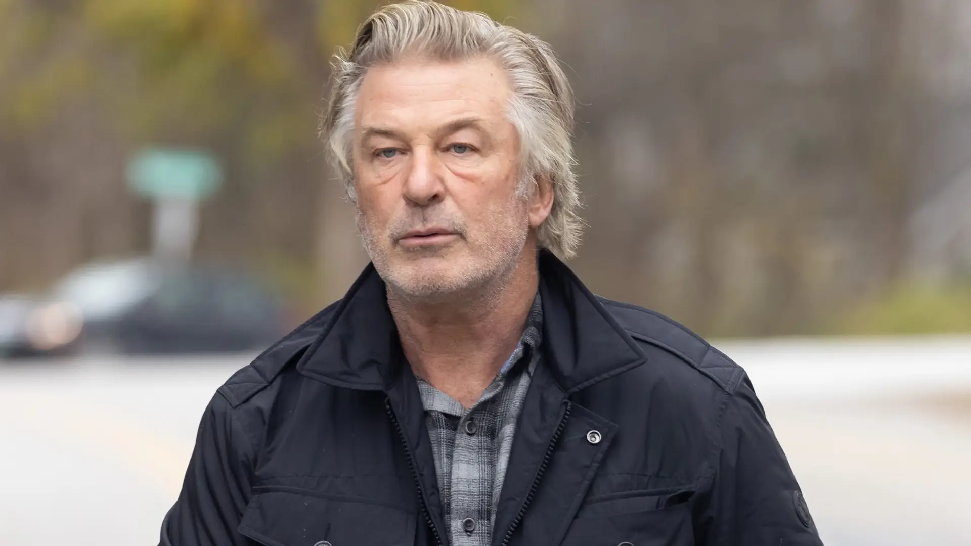 Alec Baldwin i tragedia na planie. Śledczy nie mają wątpliwości, dlaczego rewolwer wystrzelił