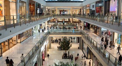 Pół roku mieszkał w centrum handlowym. Nagranie z jego kryjówki trafiło do sieci