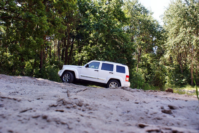 Jeep Cherokee: luksus w błocie