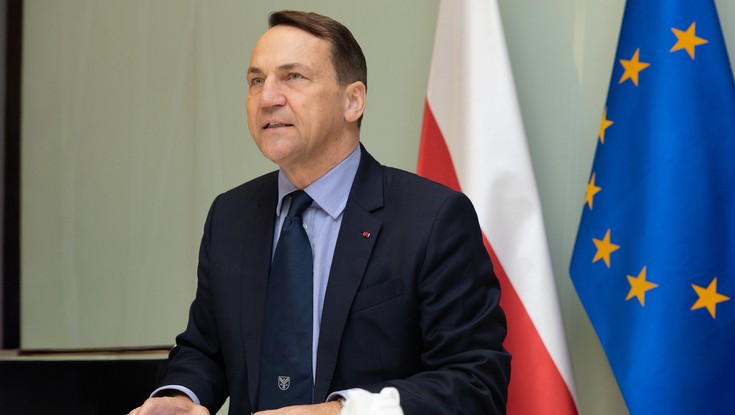 Francja bez polskiego ambasadora? Sikorski stanowczo reaguje na doniesienia o zatrzymaniu