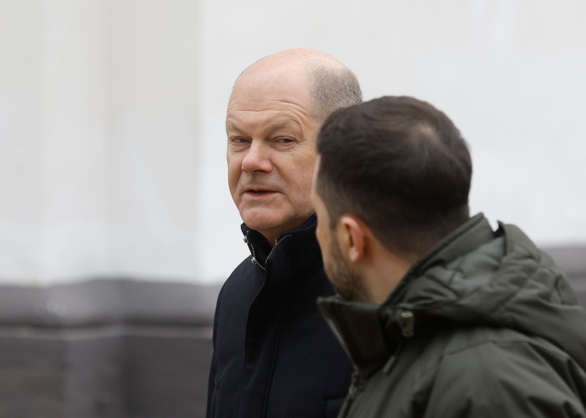 Olaf Scholz i Wołodymyr Zełenski