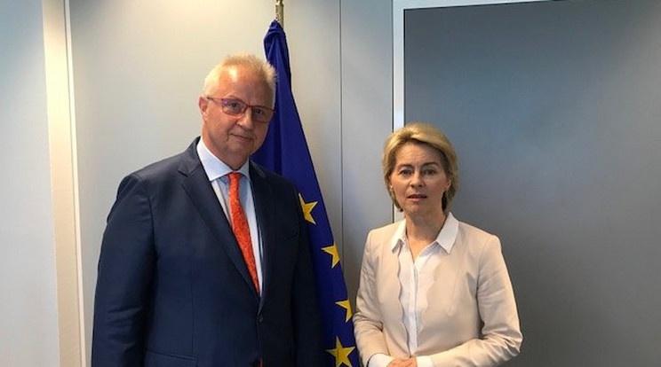 Trócsányi László és  Ursula von der Leyen a magyar politikus EB biztosi tisztségéről tárgyalt /Fotó: Twitter 