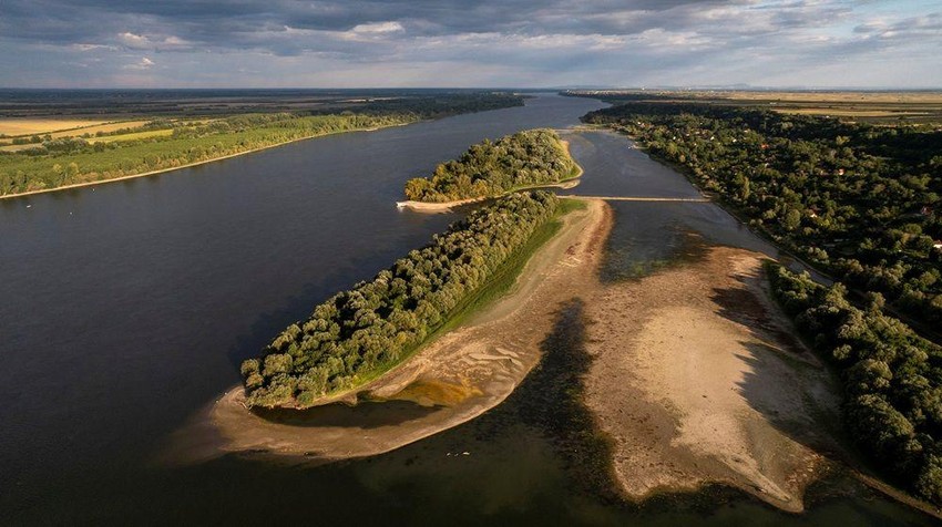 Dunav kod Slankamena u Vojvodini | Foto: REUTERS/Djordje Kojadinovic