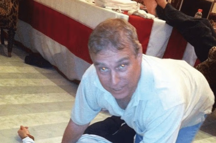 Princ Endru, fotografija iz dokumenata Džefrija Epstajna