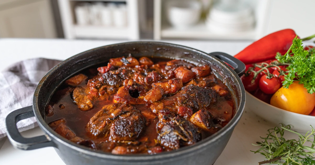 Pyszny obiad na niedzielę. Podajemy przepis, Ty gotujesz. Stracotto - gulasz z Toskanii