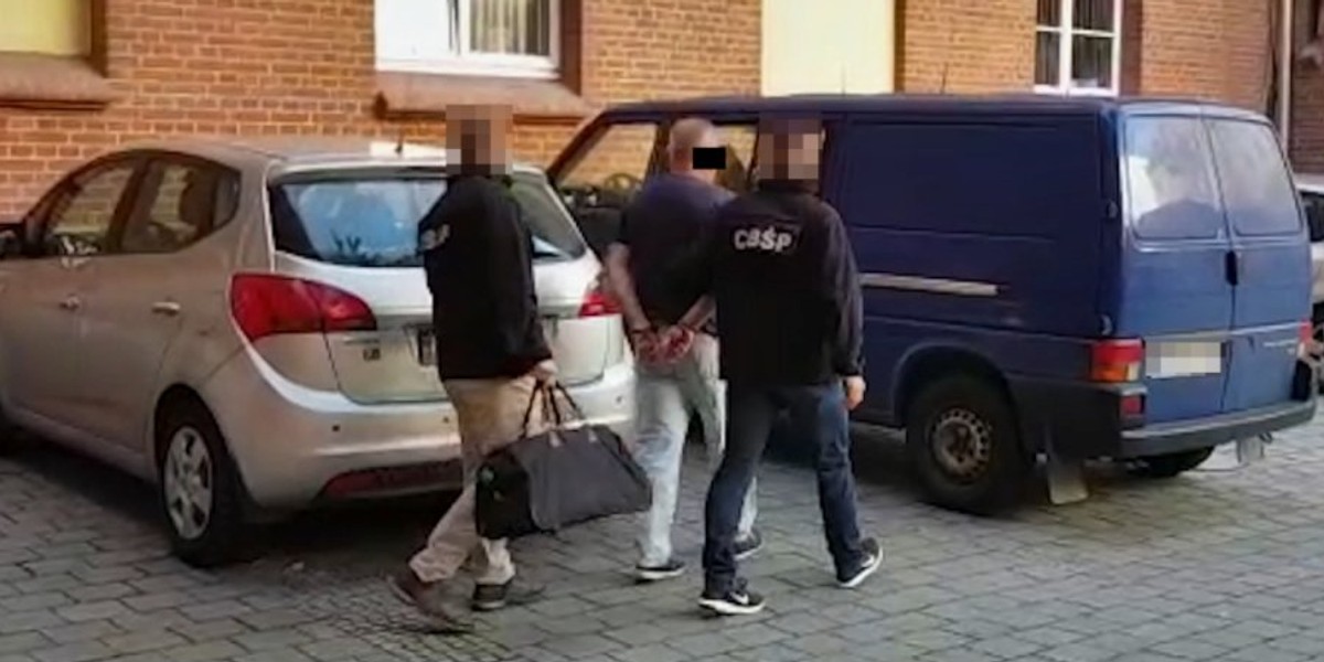 CBŚP rozbito grupę zajmującą się sprzedażą przemysłowego cukru jako spożywczego. W rękach policji jest 13 osób.