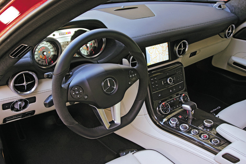Mercedes SLS AMG - Wielki powrót gwiazdy
