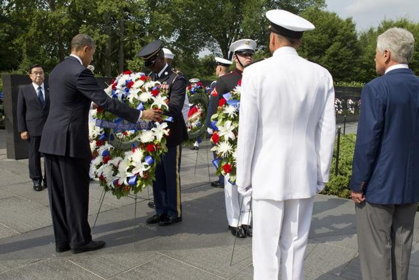 Polaganje venaca poginulima