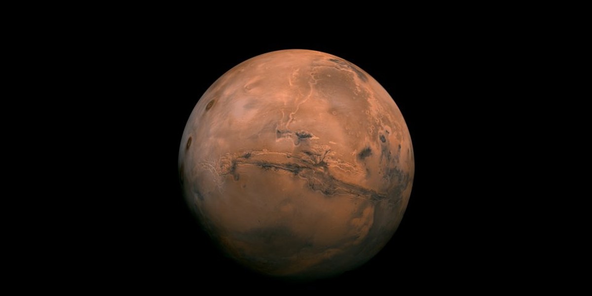 Mars na ilustracji. Niebawem planeta osiągnie peryhelium