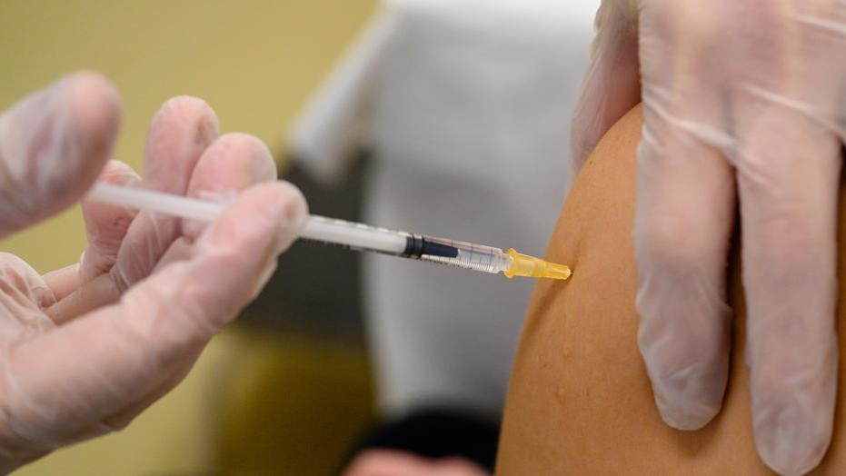 A magyar futballválogatott is előbb megkapja az oltást/ Fotó: MTI/Vasvári Tamás