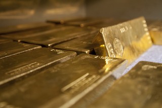 NBP podnosi bezpieczeństwo finansowe Polski i stawia na złoto