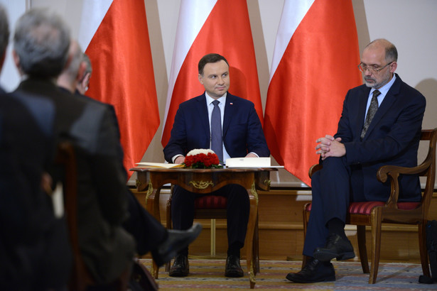 Prezydent nie ma wątpliwości, że konieczna jest budowa silnego polskiego przekazu w sprawach historycznych