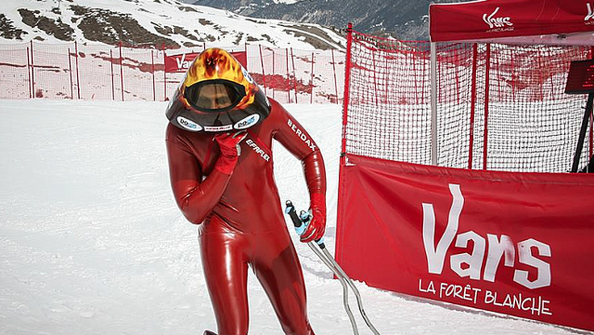 244,233 km/h - tyle wynosi rekord Polski szybkości zjazdu na nartach i wszystko wskazuje, że wynik ten długo nie zostanie pobity. Jedyny nasz zawodnik ze światowej czołówki speed skiingu Jędrzej Dobrowolski zakończył karierę.
