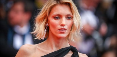 Anja Rubik nago z plastikową butelką. O co chodzi?