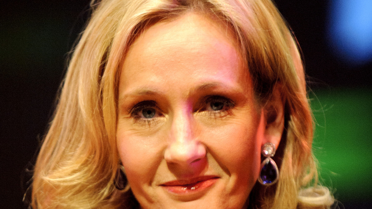 Autorka książek o przygodach Harry’ego Pottera J.K. Rowling ufundowała klinikę neurologii przy Uniwersytecie Edynburskim, przekazując na ten cel 10 mln funtów. We wtorek oficjalnego otwarcia placówki dokonała księżniczka Anna.