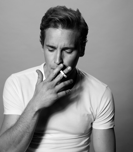 Krzyszfof Zalewski na zdjęciach z nowej sesji