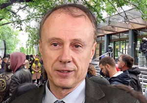 Rektor Vladan Đokić i studenti