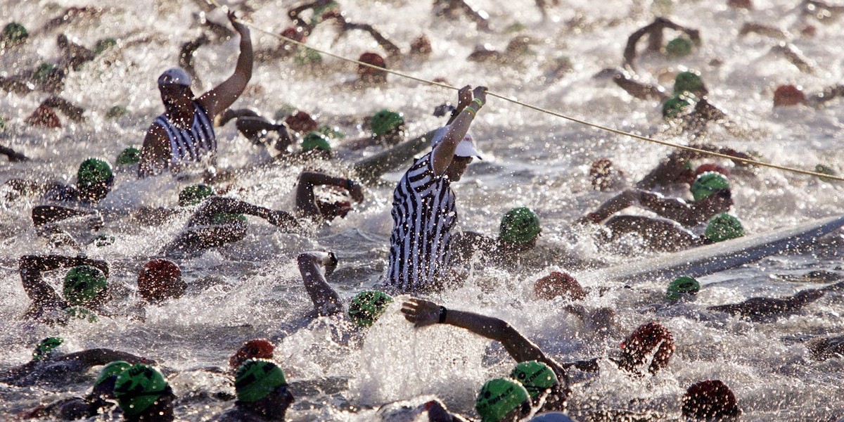 Start etapu pływackiego podczas Ironman Hawaii