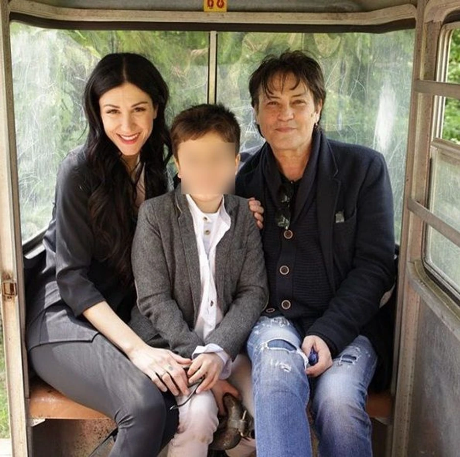 Vlado Kalember sa bivšom i sinom Darijom