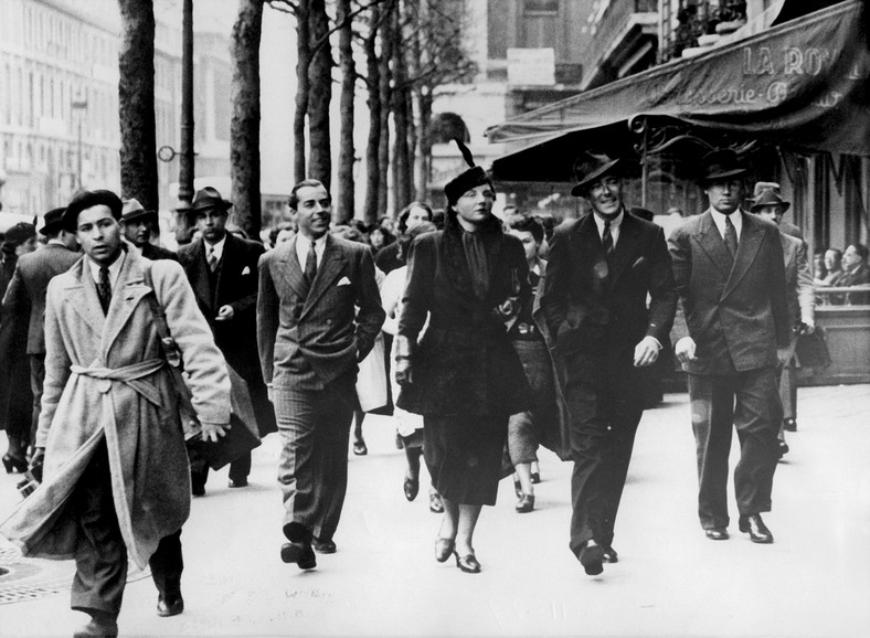 Księżniczka Juliana po metamorfozie, z Bernhardem na Rue Royale w Paryżu ( 5 kwietnia 1937 r.) 