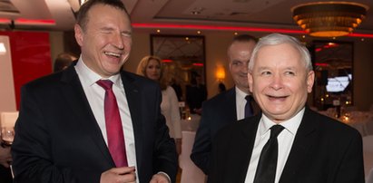 PiS szykuje mu spadochron? Zaskakujące doniesienia o Jacku Kurskim