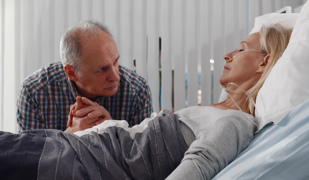 Osoba koja ima stupor, može da deluje kao da je bez svesti, ali da, ipak, donekle reaguje na spoljne podražaje 