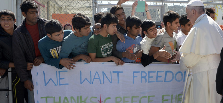 Papież Franciszek podarował 12 syryjskim uchodźcom szczęśliwe życie