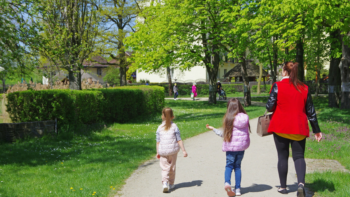 "Córka sobie beze mnie nie poradzi".  Jak rodzice psują swoje dzieci