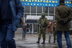 Uzbrojeni żołnierze na Krymie. Rosja: To nie nasi ludzie. RELACJA NA ŻYWO