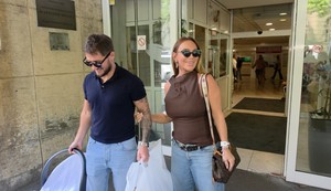 Joca Stefanović izveo ženu i sina iz porodilišta