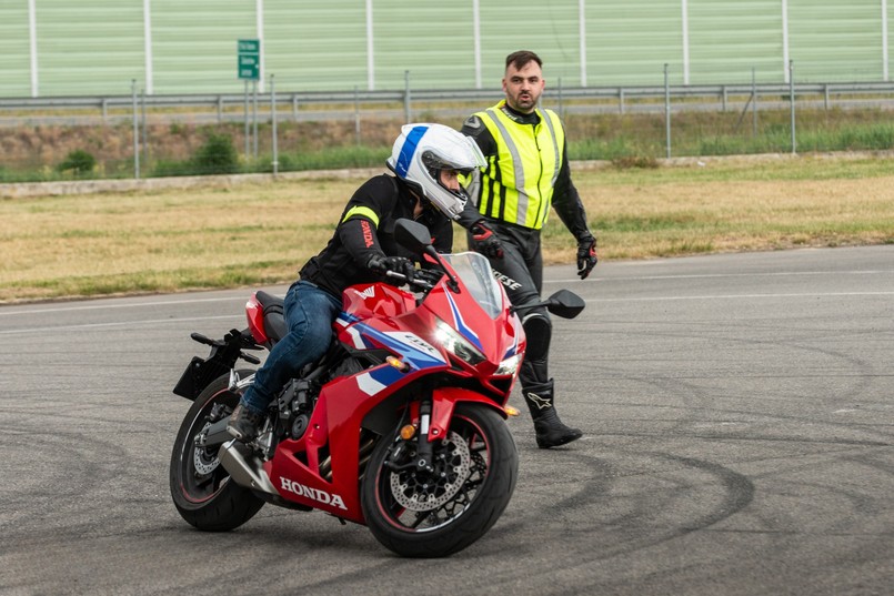 Akademia Motocyklowa Autodromu Jastrząb i Hondy