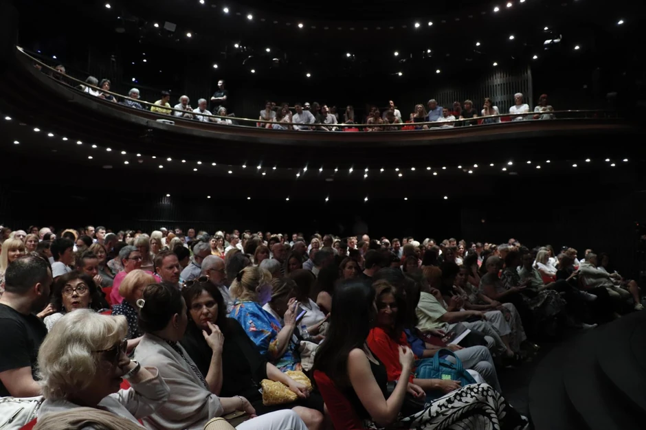 Puna sala na premijeri 