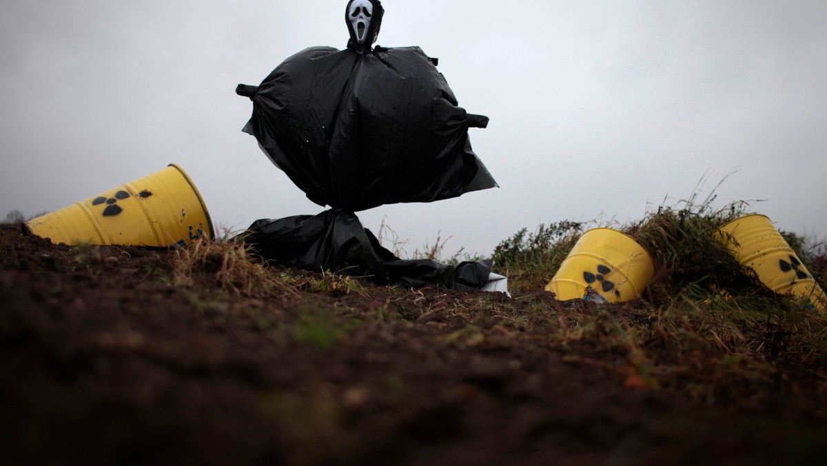 An anti nuclear protest figure stands in a field in Metzingen near Dannenberg