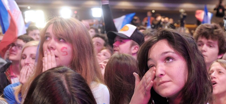 Radość wyborców Hollande'a i płacz zwolenników Sarkozy'ego