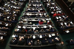 Opozycja nie wykorzystała szansy. PiS jednym głosem obronił ustawę o instytucie rodziny