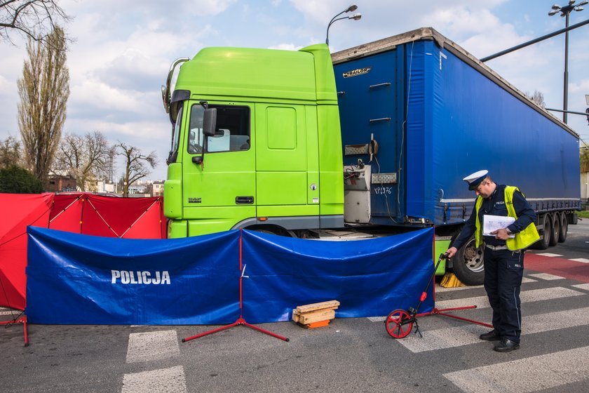 Łódź. Potrącenie rowerzystki. Żona zginęła na oczach męża