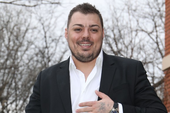 OTKRIVENO KADA SLOBA VASIĆ NAPUŠTA "LAZU LAZAREVIĆ" Pevač zadržan u bolnici na ispitivanju nakon skandala, a ovo su novi detalji