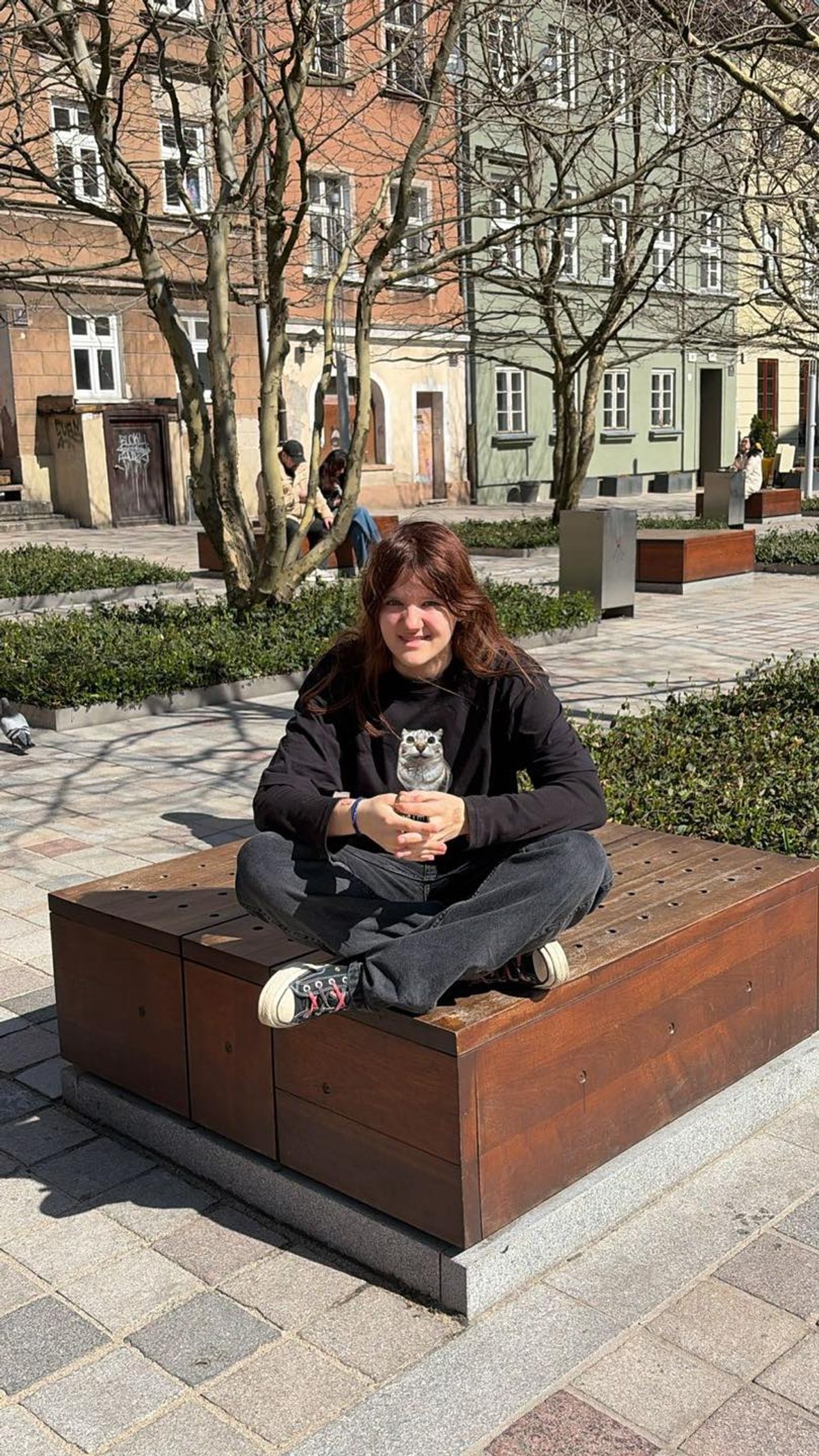 Powiedziała, że idzie się przejść i zaginęła. 