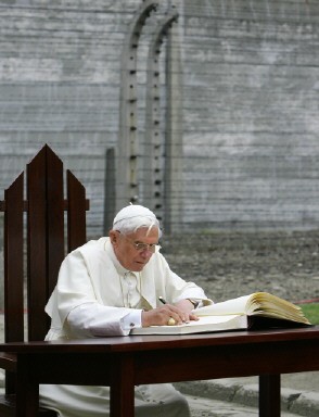 POLAND-POPE-VISIT-BENEDICT