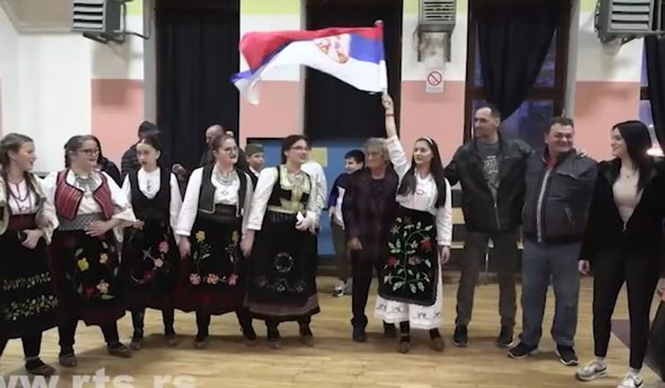 Nevena i Anđela ispraćene u vojsku