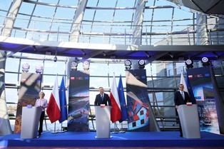 Von der Leyen: Zielone światło z KE dla polskiego KPO