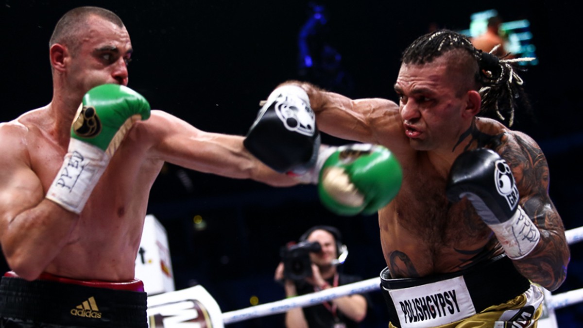 Po ponad ośmiu latach Dawid Kostecki doznał porażki na zawodowym ringu. Na gali Polsat Boxing Night w Kraków Arenie "Cygan", który powracał do sportu po pobycie w więzieniu, przegrał na punkty z Andrzejem Sołdrą. Po walce sporo zastrzeżeń do 33-latka miał jego trener Fiodor Łapin.