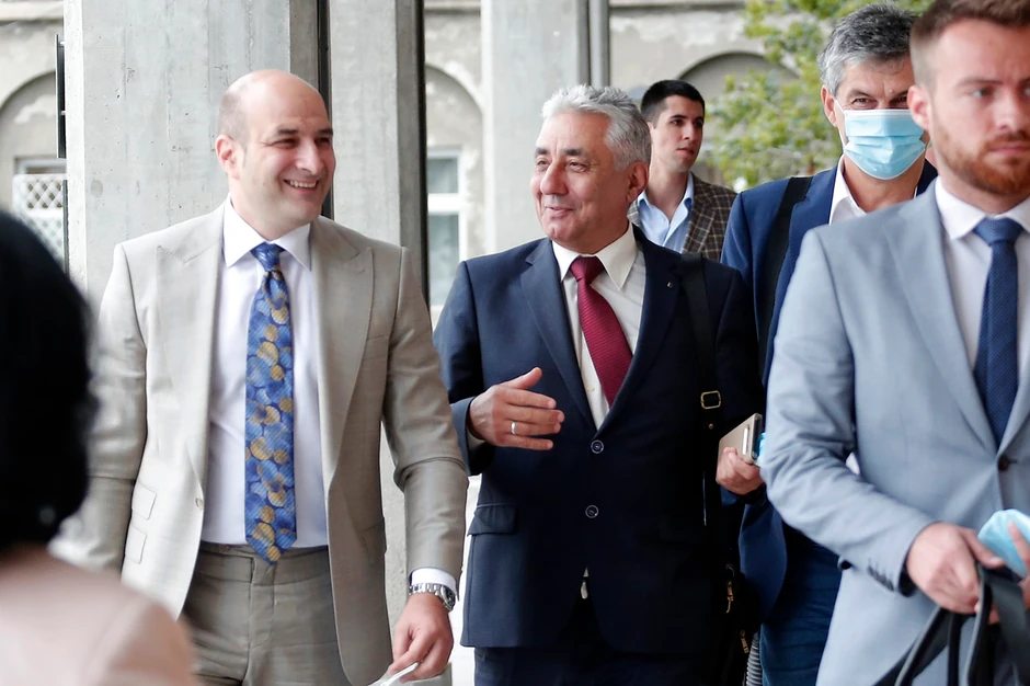 Dragoljub Simonović (u sredini)