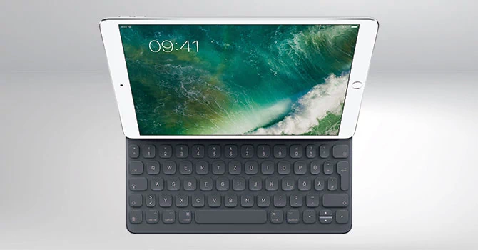 Świetnie pasuje do iPada, ale jest bardzo droga: klawiatura Smart Keyboard za 749 zł.