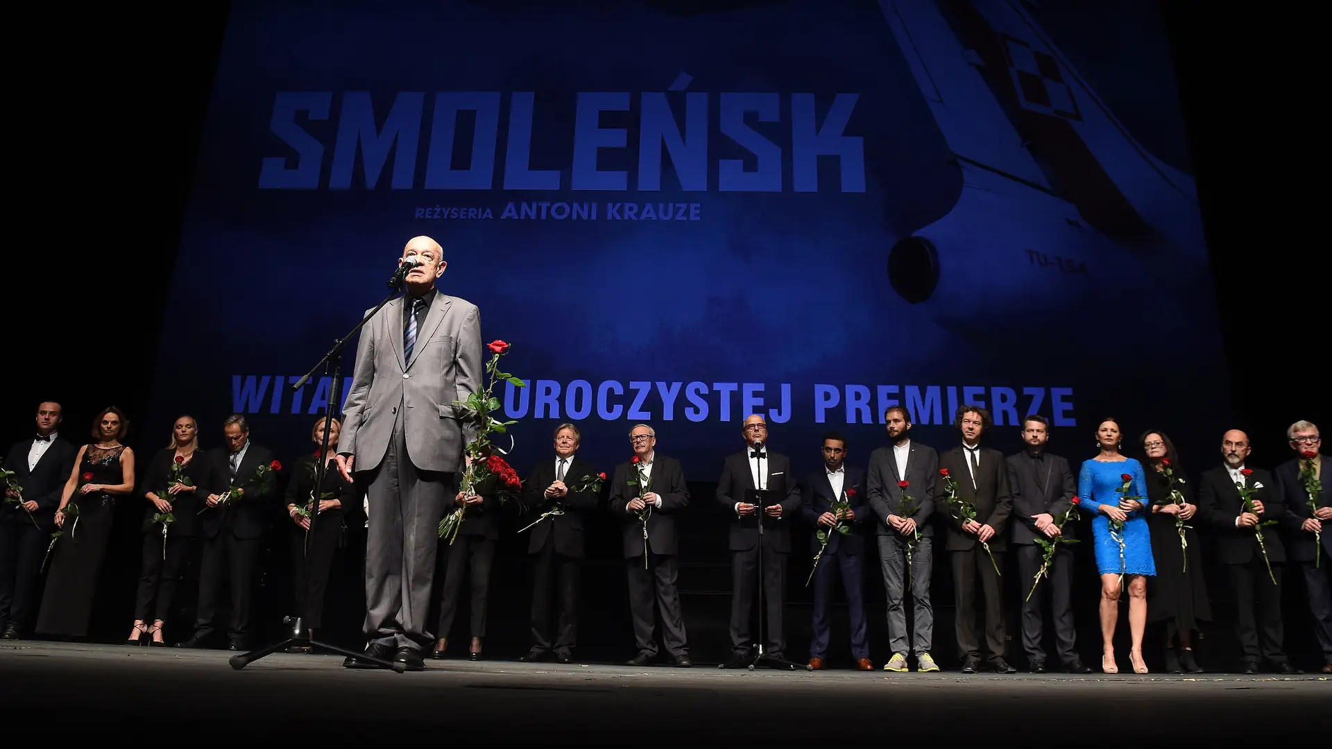 Premiera "Smoleńska": Doda, lans na ściance i zachwyt środowisk prawicowych