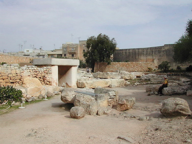 Wejście do prehistorycznych świątyń w Tarxien na Malcie